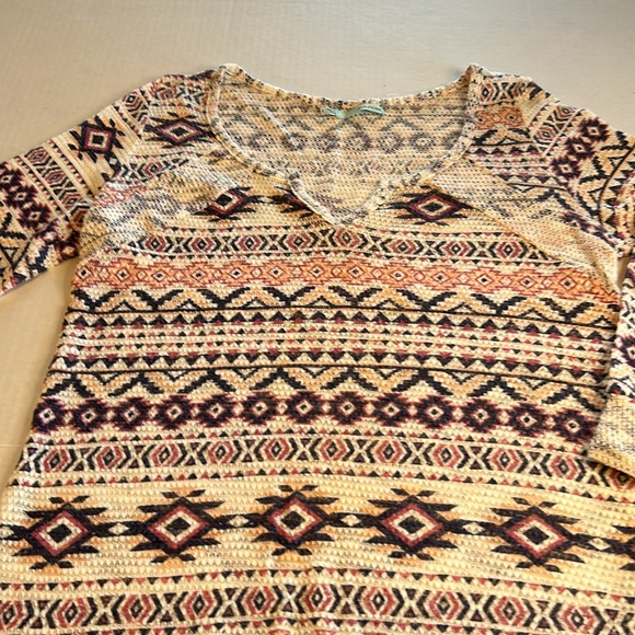 3/$25 Maurice’s Light Weight Knit Aztec V Neck 3/4 Sleeve Southwest Top. Size L - Picture 3 of 11